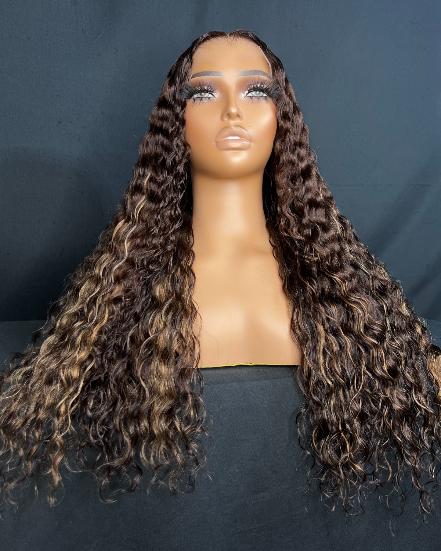 “AVIANNA” 5X5 HD LACE CLOSURE, 2O-INCH, GLUE-LESS, BEST CURLY HAIR, READY TO SHIP WIG