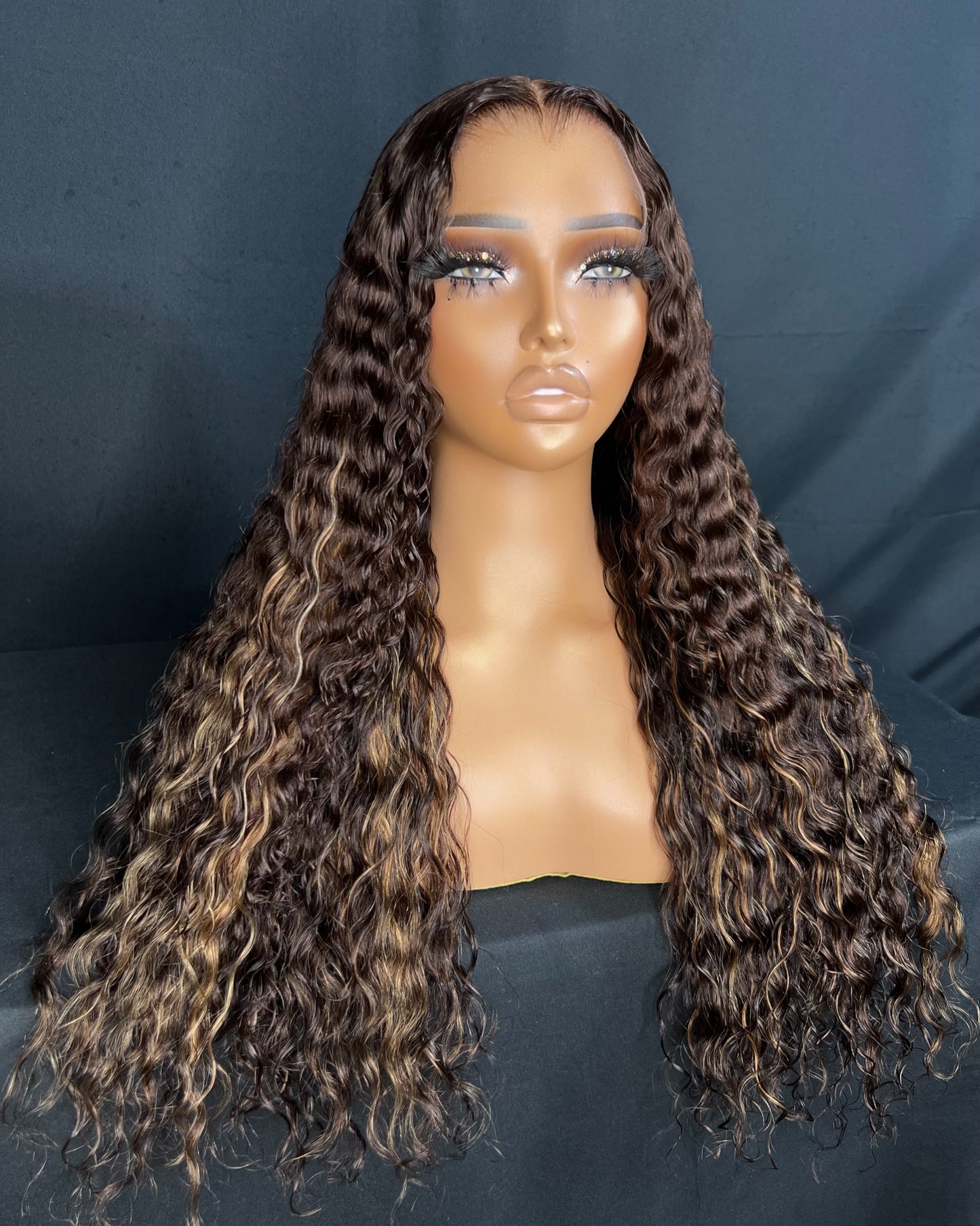 “AVIANNA” 5X5 HD LACE CLOSURE, 2O-INCH, GLUE-LESS, BEST CURLY HAIR, READY TO SHIP WIG