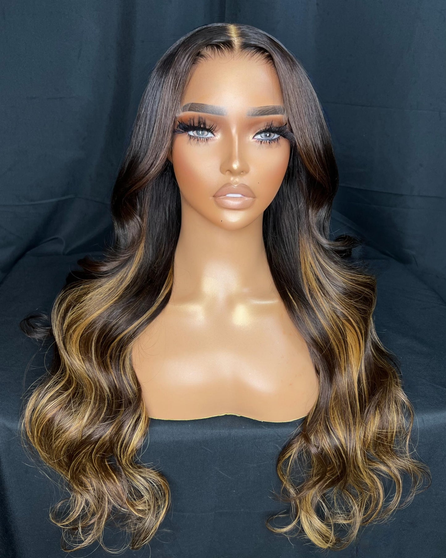 “AQUILA” 5x5 HD LACE, 24-INCH WIG, STRAIGHT WIG, LAST 3 YEARS PLUS