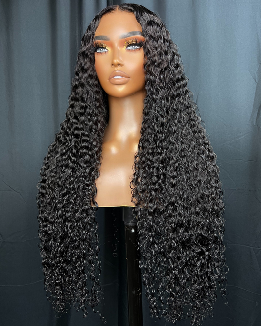 “KHAYA” 5X5 HD LACE CLOSURE, 30 POLEGADAS, CACHEADO, SEM COLA, PERUCA PRONTA PARA USAR