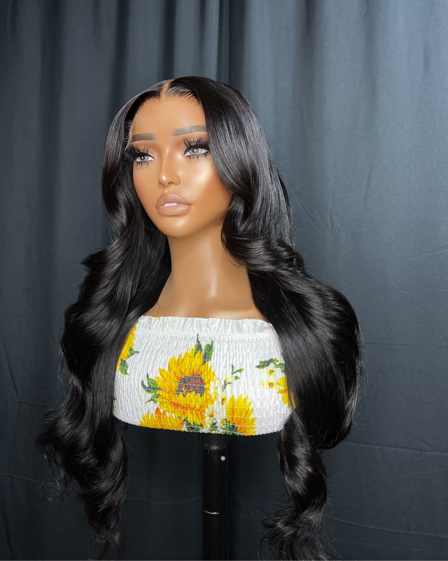 “ARI” 5x5 HD LACE CLOSURE, 22 POLEGADAS, BODY WAVE, PERUCA PRETA”