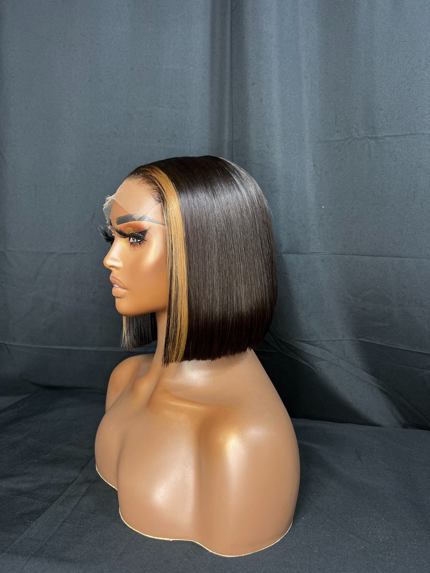 “ATARAH” 5x5 LACE CLOSURE, FRONT MONEY PIECE HIGHLIGHT, 11- INCH, BLUNT CUT BOB
