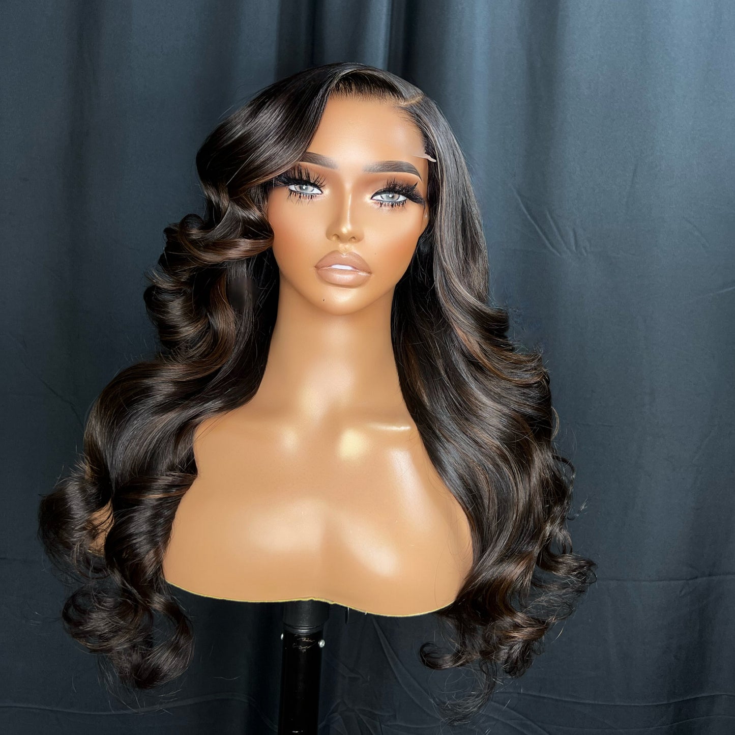 “CHRISTIAN” PERUCA SEM COLA PRONTA PARA ENVIAR, CABELO ONDULADO DE 20 POLEGADAS, MECHAS BALAYAGE, PERUCA PARA INICIANTES