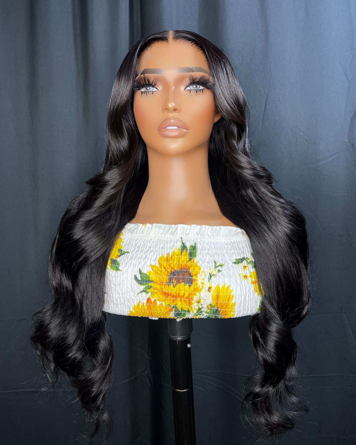 “ARI” 5x5 HD LACE CLOSURE, 22 POLEGADAS, BODY WAVE, PERUCA PRETA”
