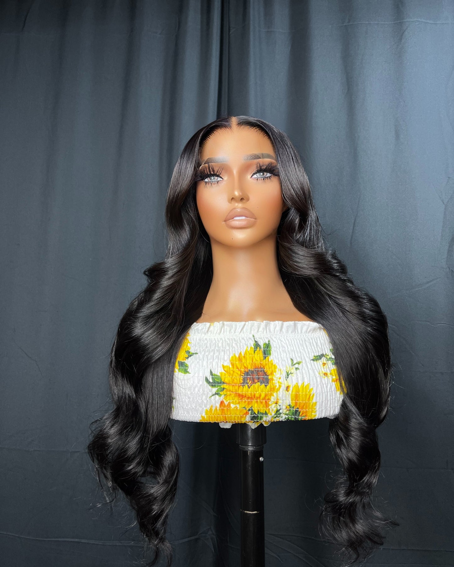 “ARI” 5x5 HD LACE CLOSURE, 22 POLEGADAS, BODY WAVE, PERUCA PRETA”