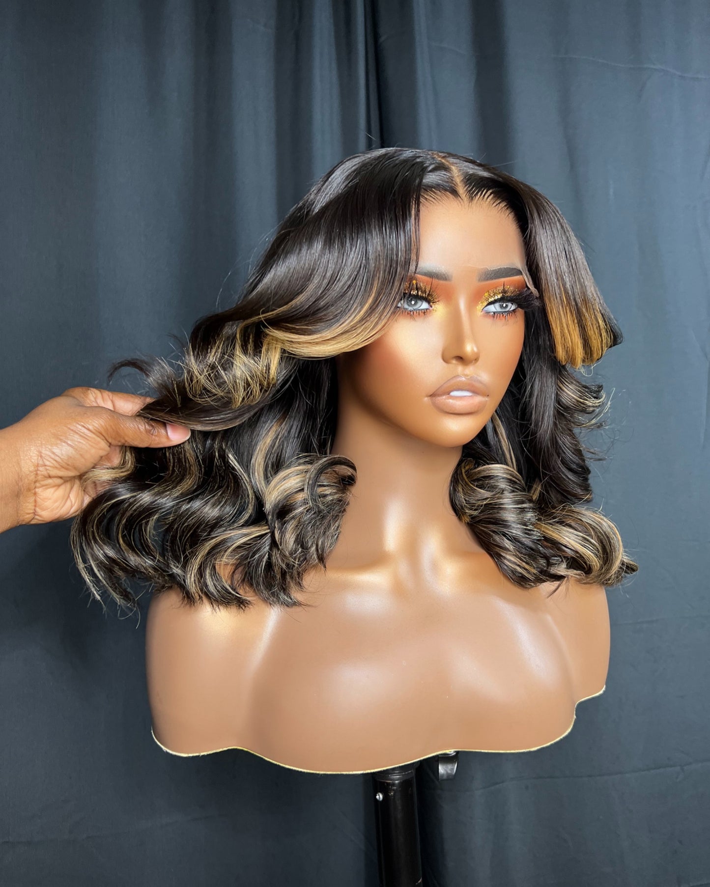 "RAQUEL" 5X5 TRANSPARENT LACE, BODY WAVE, 16 INCH, READY TO WEAR WIG