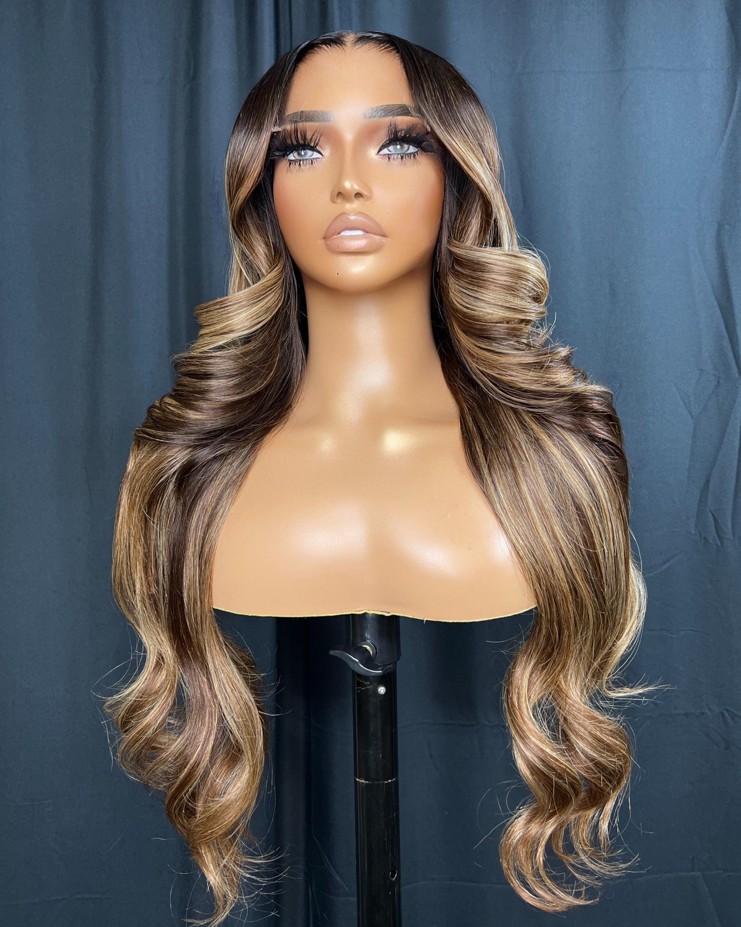 "ELENA" 5x5 HD LACE, 22-WIG, HIGHLIGHTS, READY TO WEAR WIG